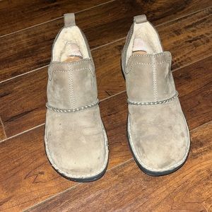 Ugg Shoes/ Boots